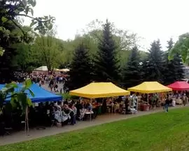 Аренда и прокат торговых палаток