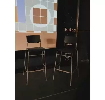 стулья для спикера