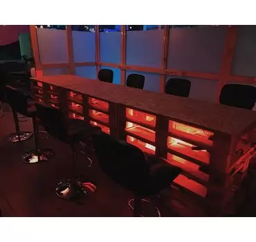 стойка из паллет